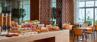 Sheraton Baku Intourist