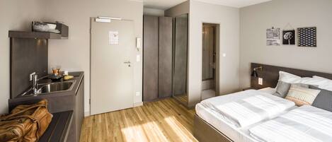 Apartamento, 1 cama de casal, para não fumantes, cozinha americana | Escrivaninha, espaço de trabalho para notebook, quartos à prova de som