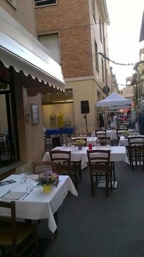 Lunch and dinner served, local cuisine - Locanda San Fiorenzo (Fiorenzuola d'Arda)