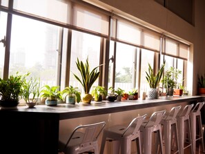 包含每日自助早餐