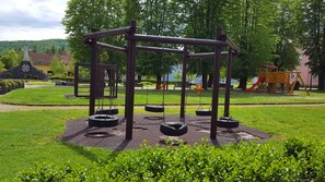Children’s play area – outdoor
