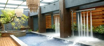 Moonshy Boutique Motel