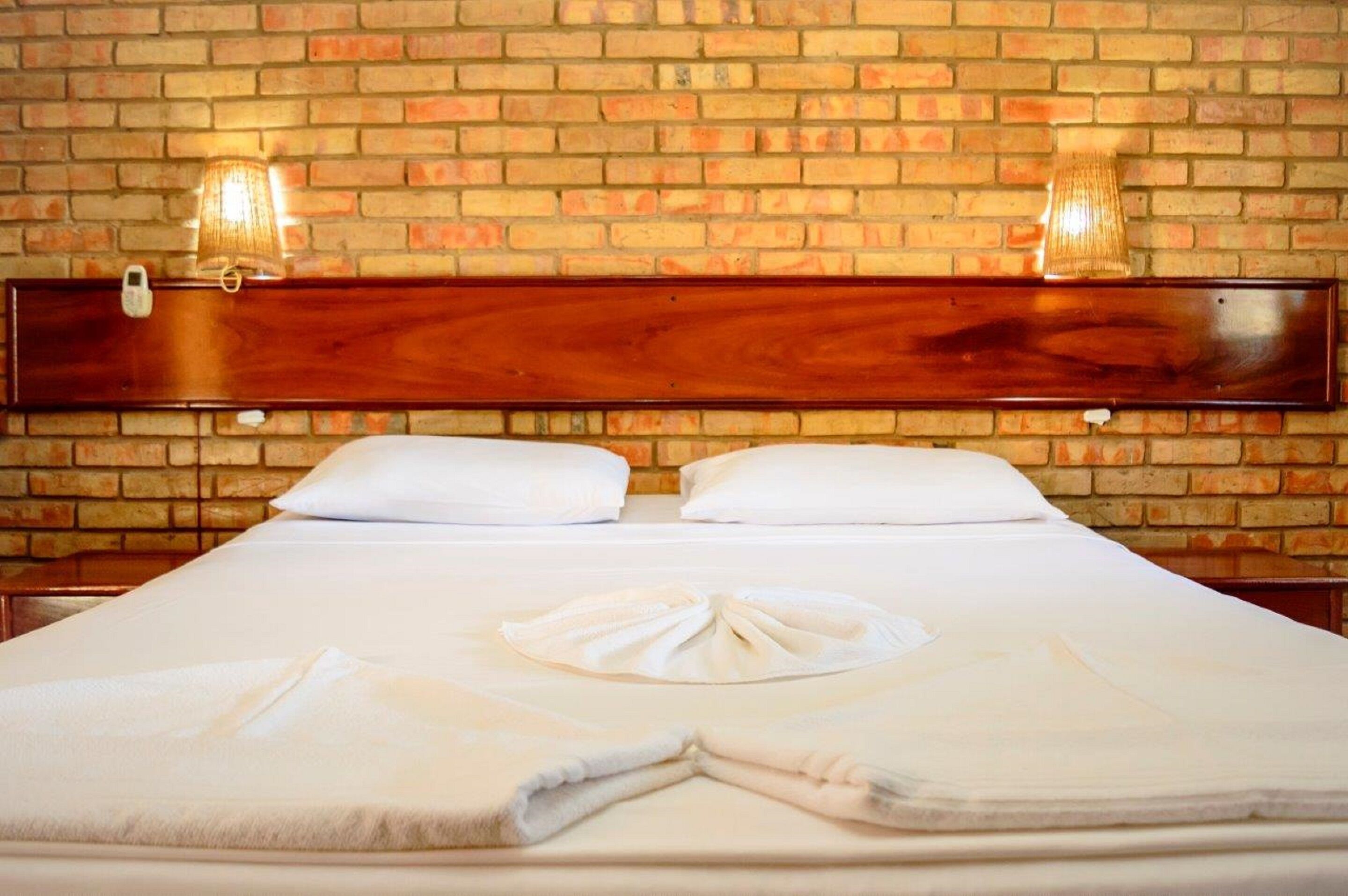 standard room | minibar, desk, blackout curtains, iron/ironing board