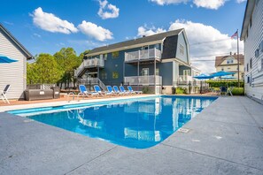 Terrace/patio - The Lighthouse Inn & Suites (York Beach)