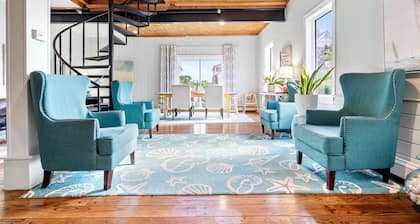 The Lighthouse Inn & Suites