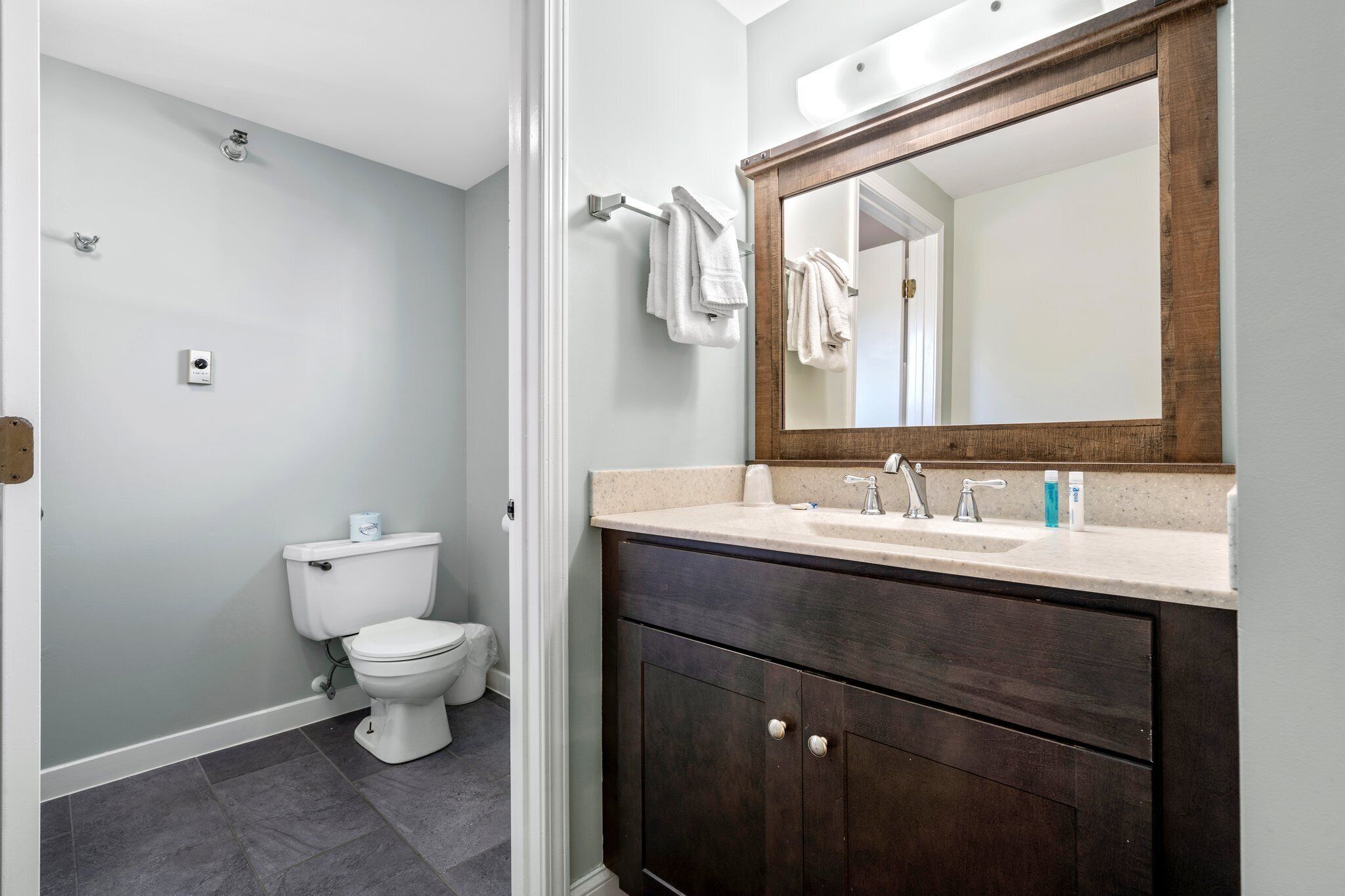 combined shower/bathtub, free toiletries, hair dryer, towels