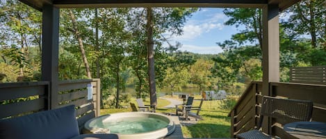 Ferienhütte, Whirlpool, Flussblick (Bunk) | Zimmerausstattung