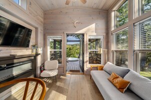 Cabin, Hot Tub, River View | Premium bedding, individually decorated, individually furnished