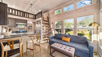 Cabane, bain à remous, vue fleuve (Bunk) | Coin cuisine privé