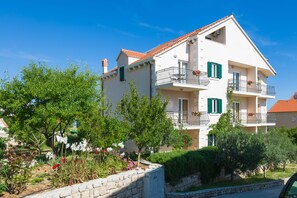 Property grounds - Villa Vallum (Bol)