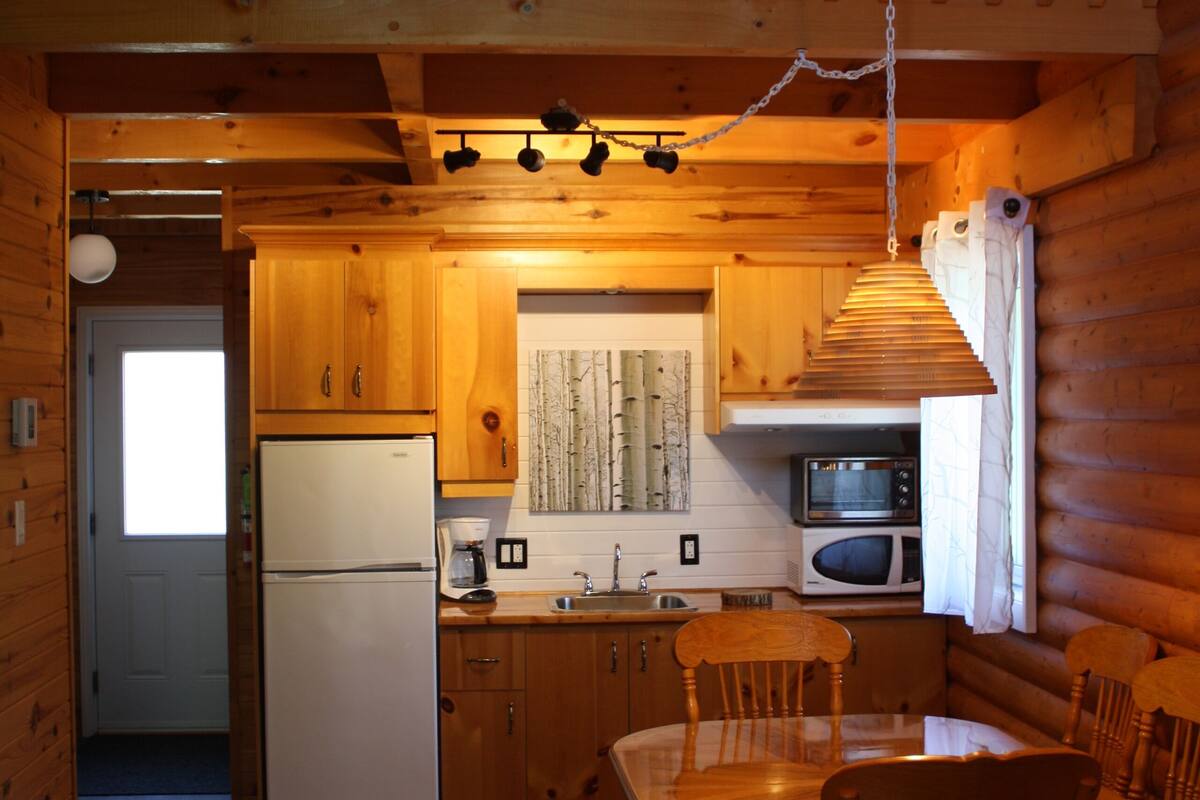 Standard Condo (mezzanine) | Private kitchen
