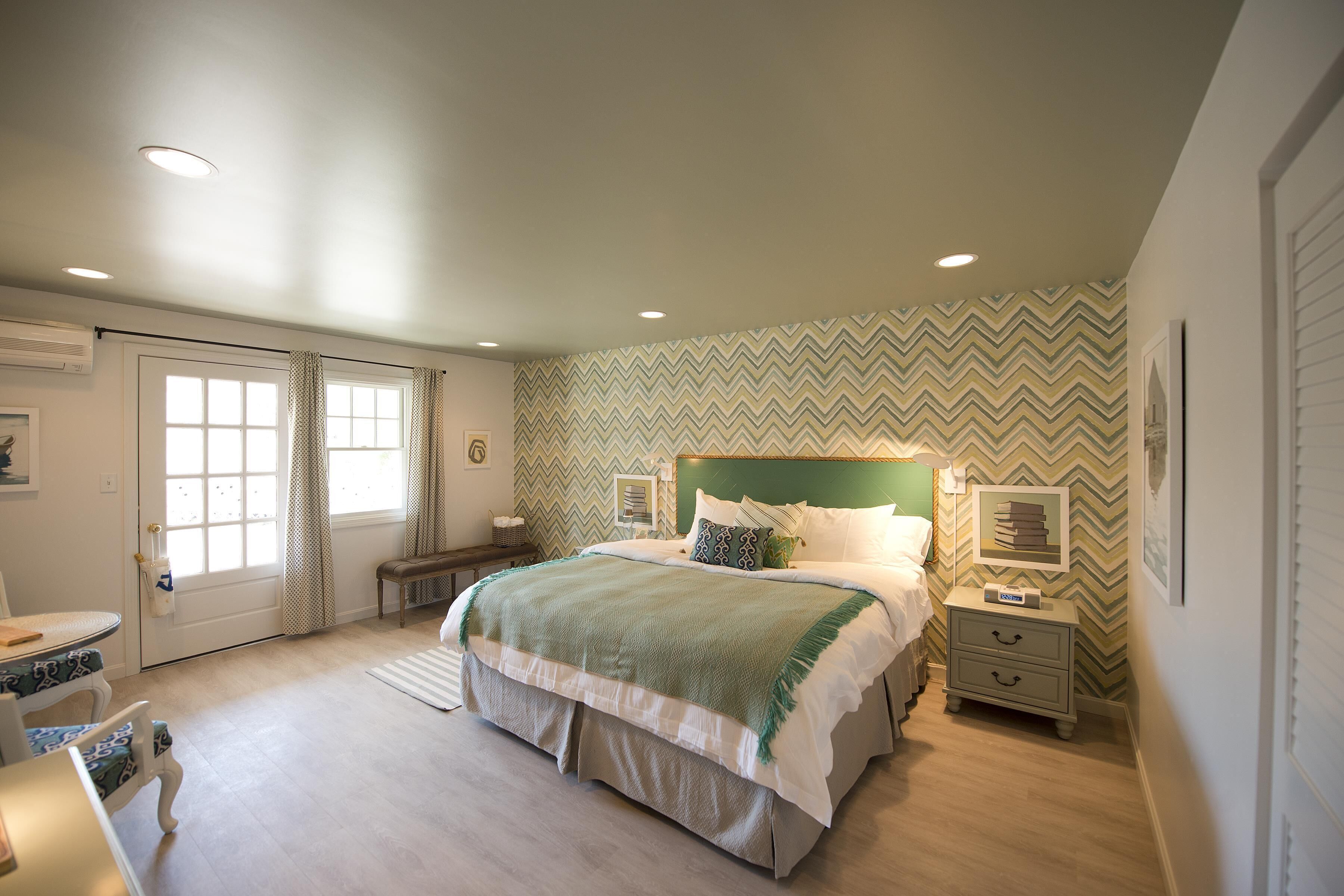 Rom, 1 kingsize-seng, tilpasset bevegelseshemmede (Cove) | Individuelt dekorert, individuelt innredet og strykejern/-brett