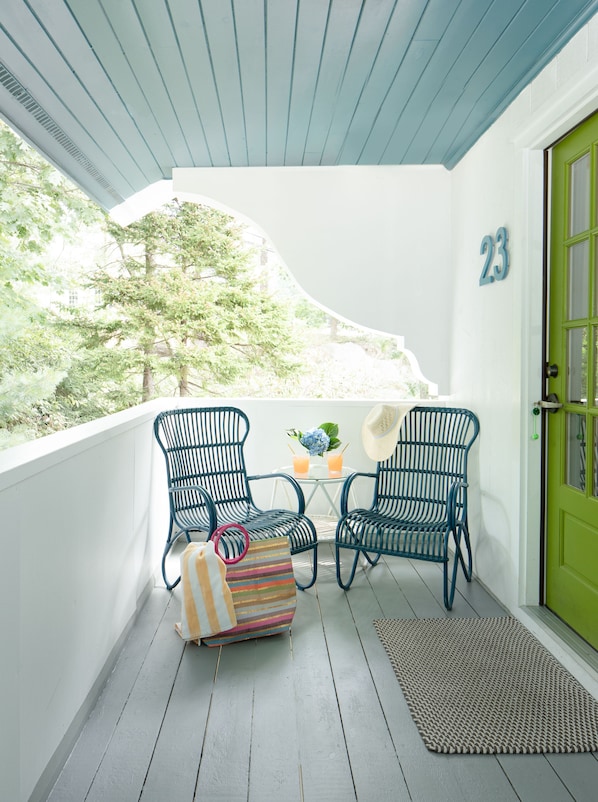 Terrace/patio - The Lodge at the Cove (Kennebunkport)