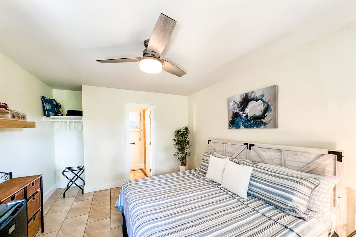 Standard Room, 1 Bedroom, Non Smoking, Ground Floor | 1 bedroom, individually decorated, individually furnished, bed sheets