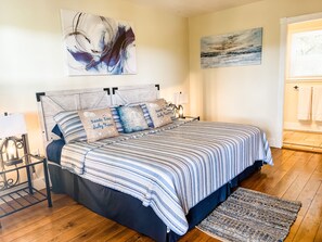 Individually decorated, individually furnished, bed sheets - Upachaya (Roatan)