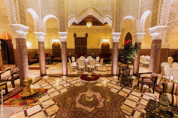 Lunch and dinner served, Moroccan cuisine - Riad Ritaj (Meknes)