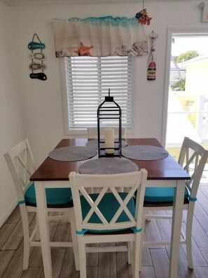 In-room dining - Old Town Suites (Key West)