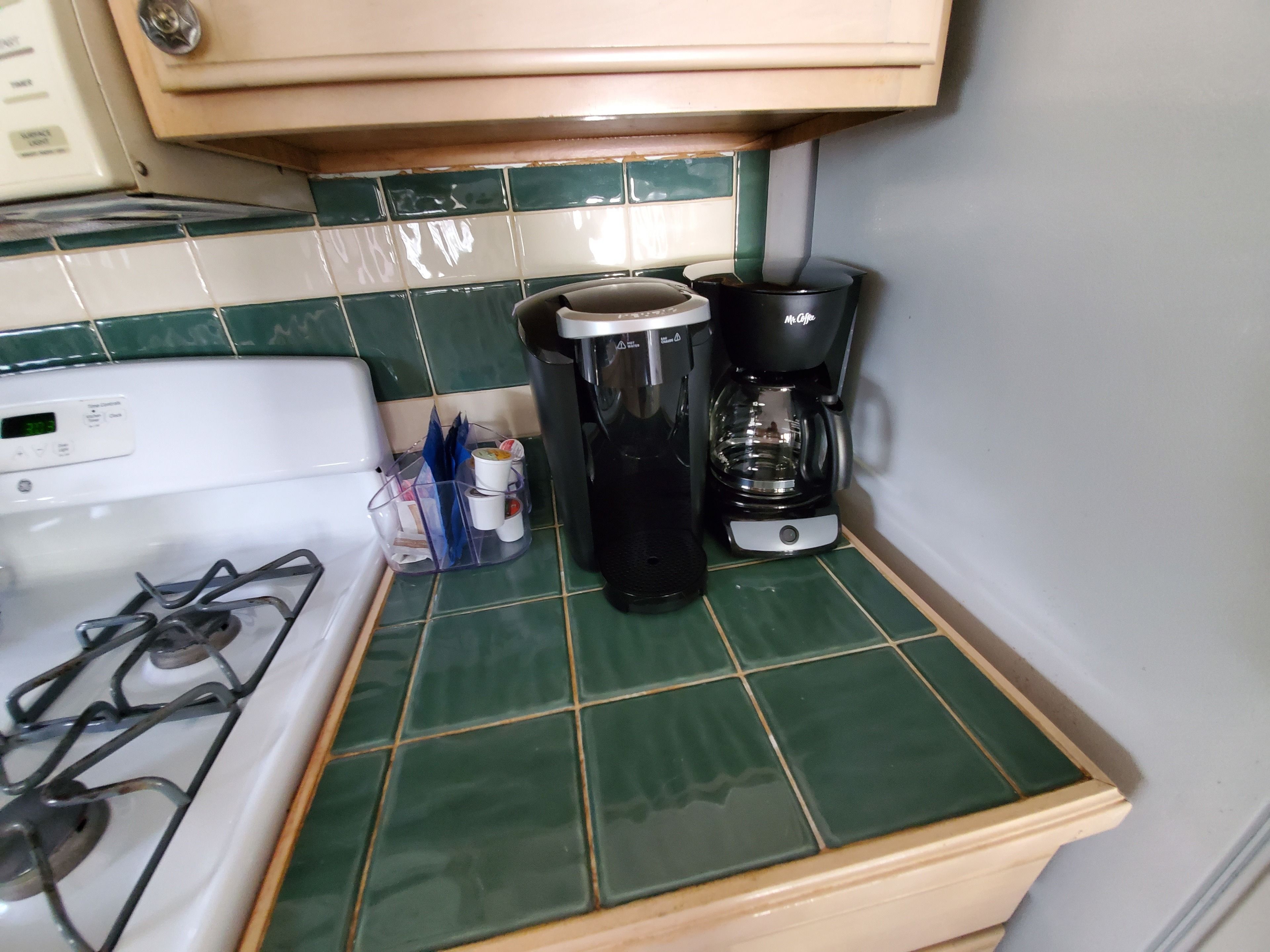 old town one bedroom cottage  | private kitchenette | full-sized fridge, microwave, coffee/tea maker