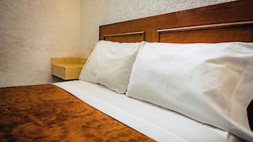 Business Room, 1 Queen Bed