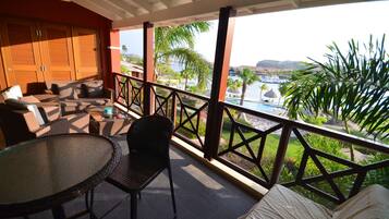 Apartment, 2 Bedrooms, Ocean View | Terrace/patio