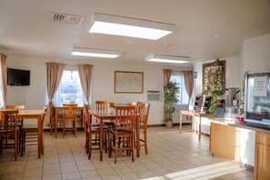 Bao gồm bữa sáng kiểu Âu hàng ngày 