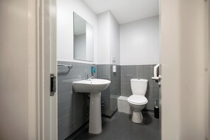 Unclassified image, 5 of 104, button - YHA Liverpool Albert Dock - Hostel (Liverpool)