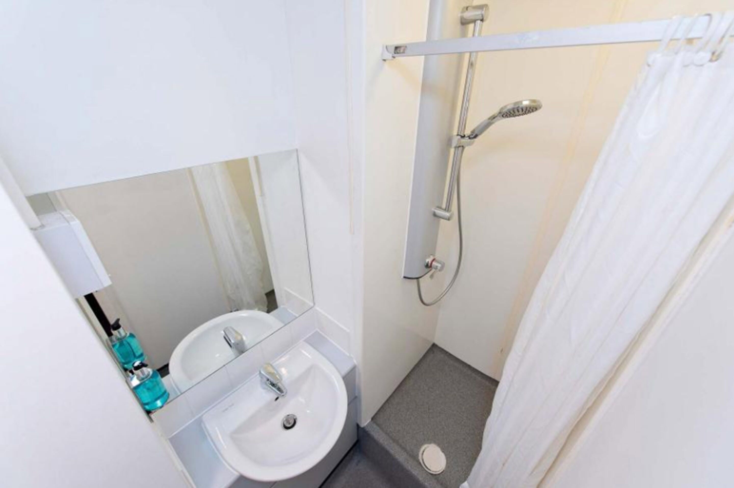 Photo - YHA London Thameside - Hostel
