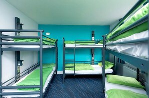 In-room safe, blackout drapes, wheelchair access - YHA London Thameside - Hostel (London)