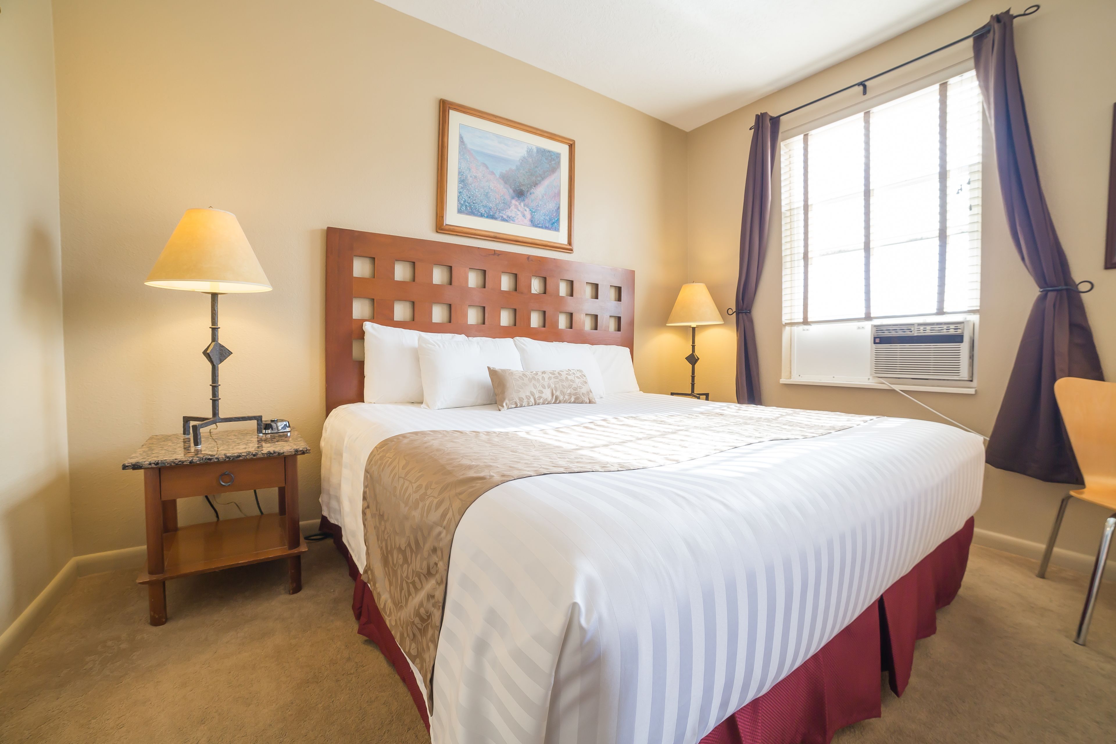classic room, 1 king bed | blackout curtains, iron/ironing board, free wifi, bed sheets
