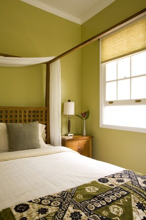 Standard Suite, 1 King Bed | Desk, iron/ironing board, free WiFi - Ka'awaloa Plantation Bed & Breakfast (Captain Cook)