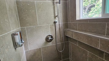 Free toiletries, bathrobes, towels, toilet paper