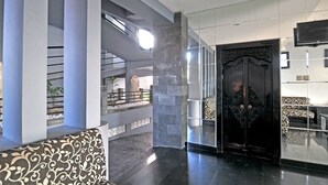 Interior - Arya Hotel and Spa (Kuta)