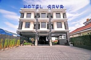 Front of property - Arya Hotel and Spa (Kuta)