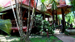 Unclassified image, 5 of 34, button - Nung House Khao Sok (Phanom)