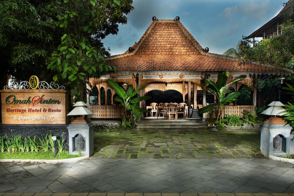 Omah Sinten Heritage Hotel & Resto by null