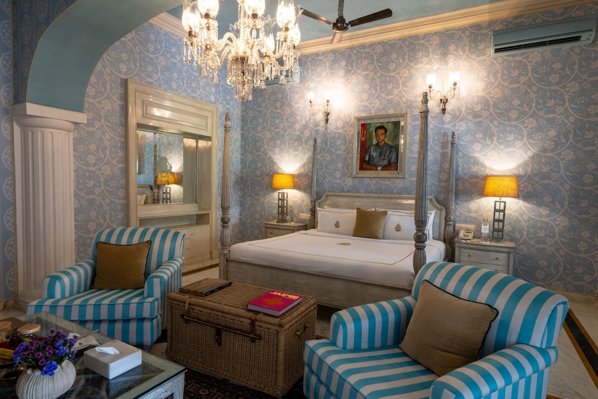 1 bedroom, premium bedding, memory-foam beds, minibar