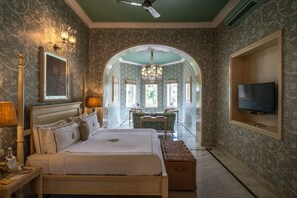 Queen Elizabeth II Suite - Rajmahal Palace RAAS (Jaipur)
