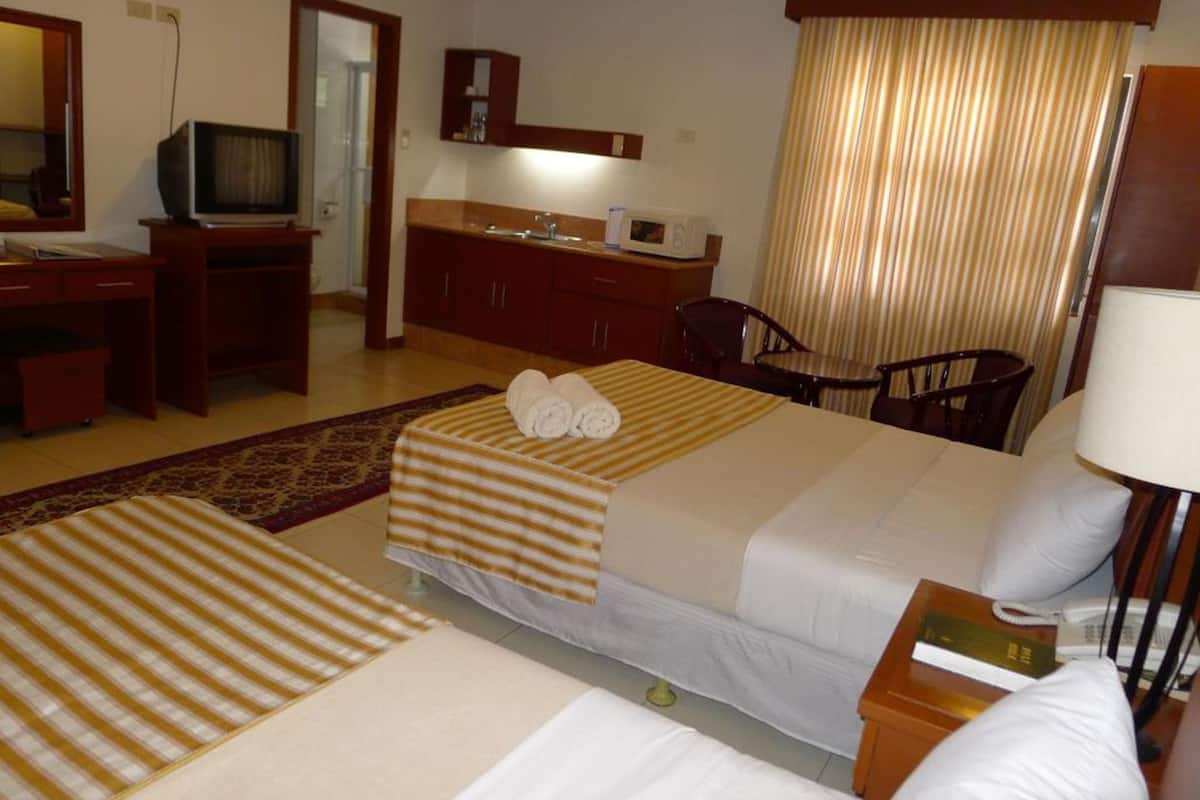 deluxe room | bed sheets