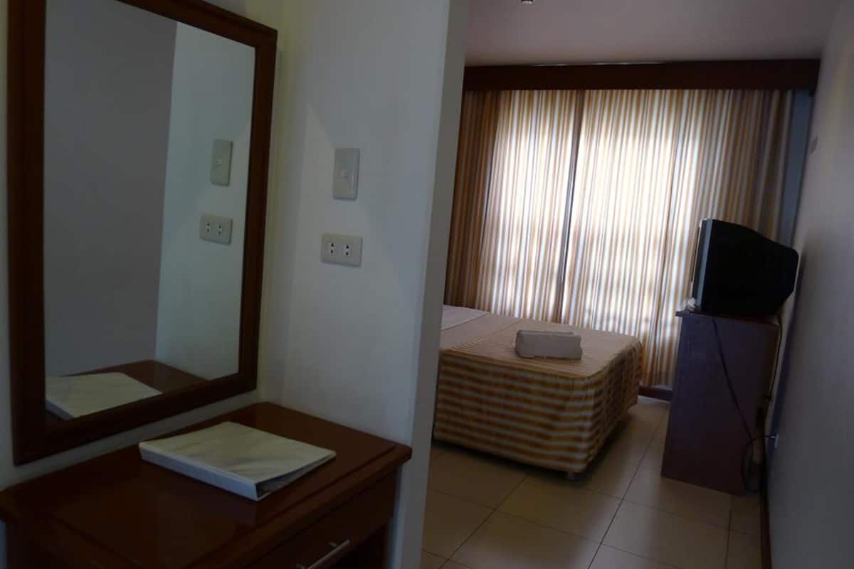 deluxe room | bed sheets