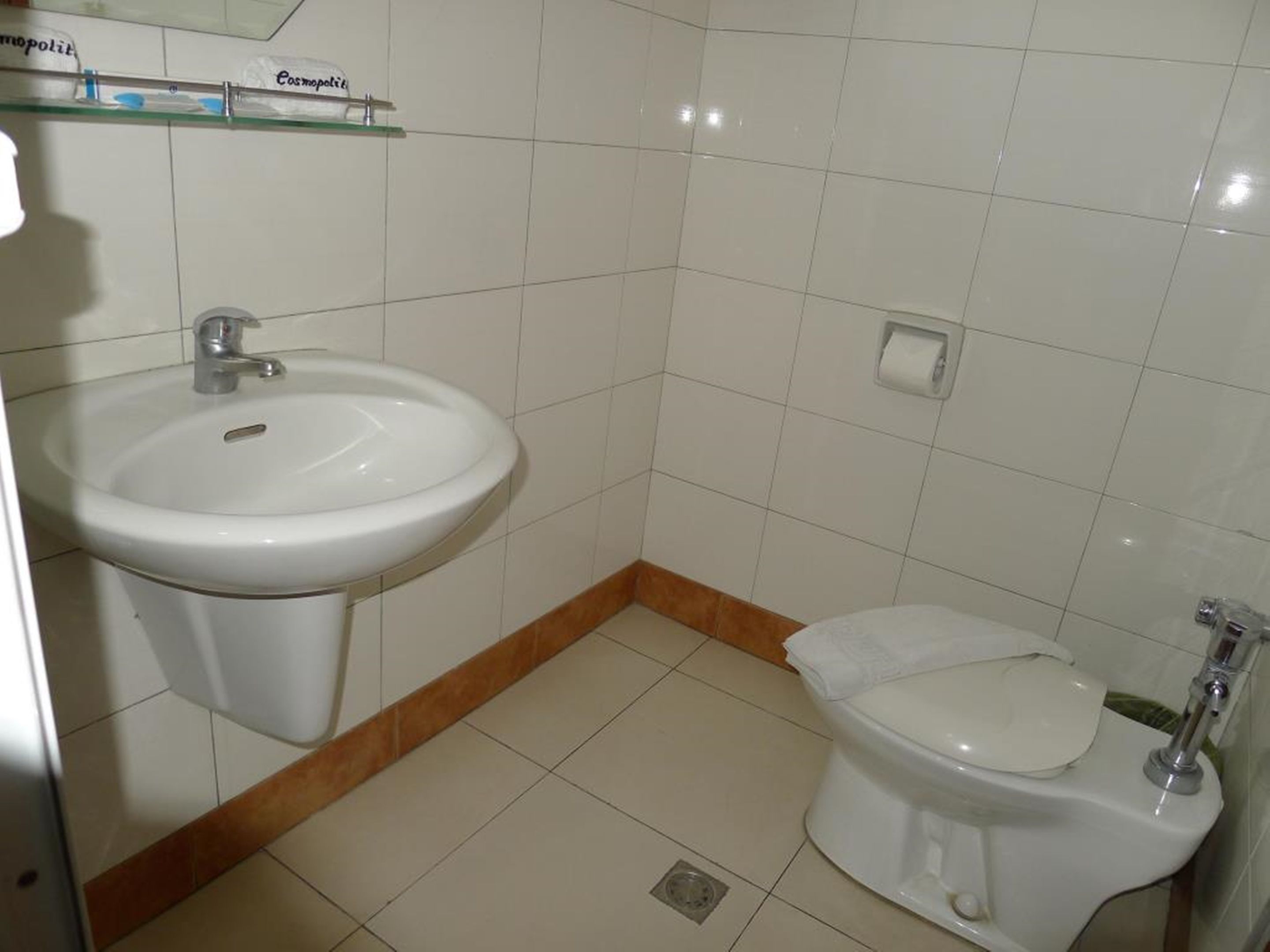 shower, free toiletries, hair dryer, slippers