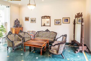 Lobby sitting area - Rajasthan Palace - A Heritage Boutique Hotel in Jaipur (Jaipur)