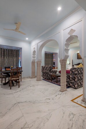 Royal Suite Room | Egyptian cotton sheets, premium bedding, individually decorated