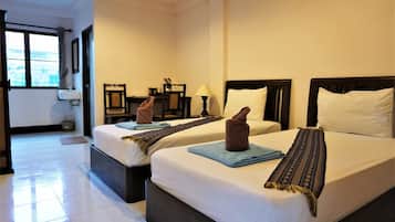 Superior Twin Room (With Fan) | Desk, free WiFi, bed sheets