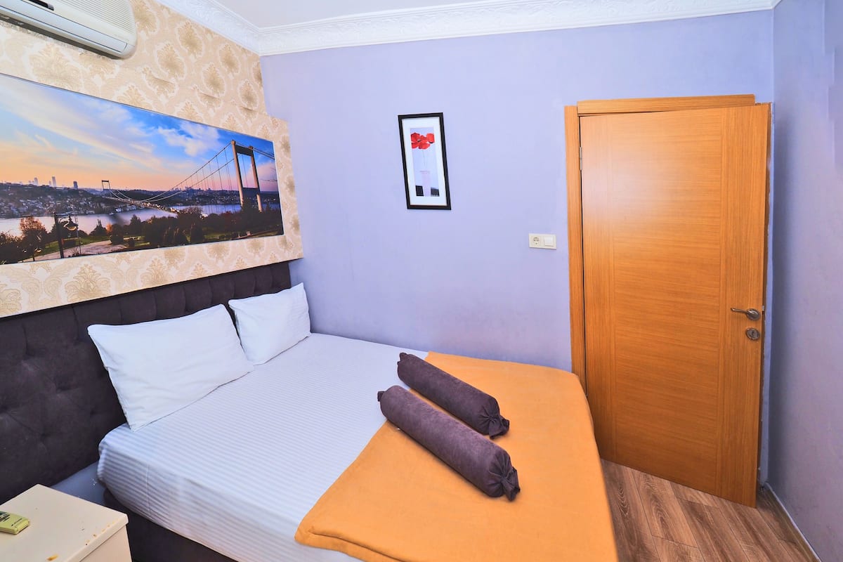 In-room safe, soundproofing, WiFi (free), bed sheets