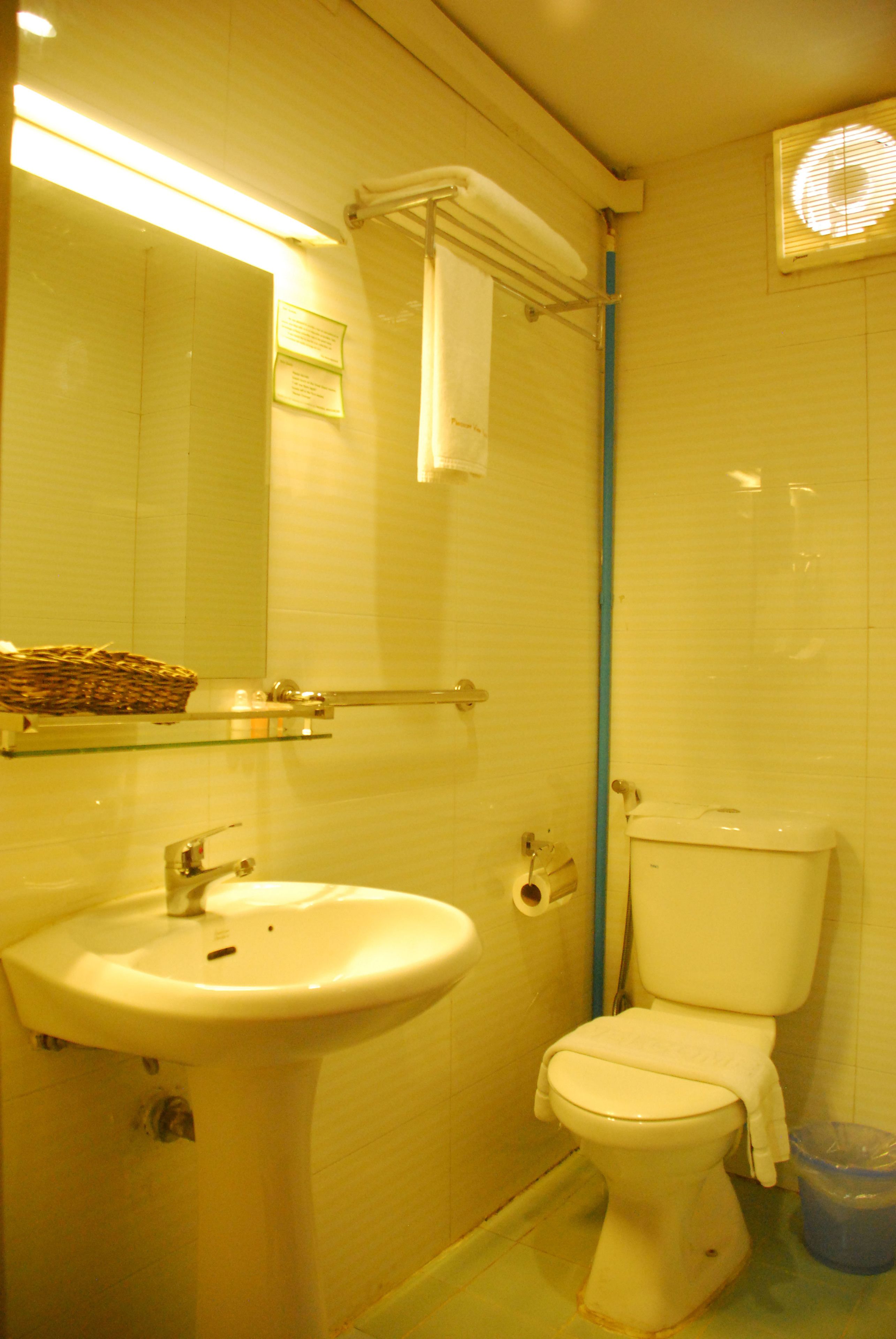 superior room | bathroom | shower, free toiletries, hair dryer, slippers