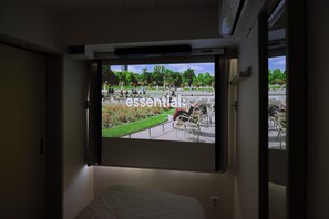 單人房 | 客房內保險箱、隔音、免費無線上網、床單