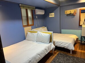 In-room safe, soundproofing, free WiFi, bed sheets