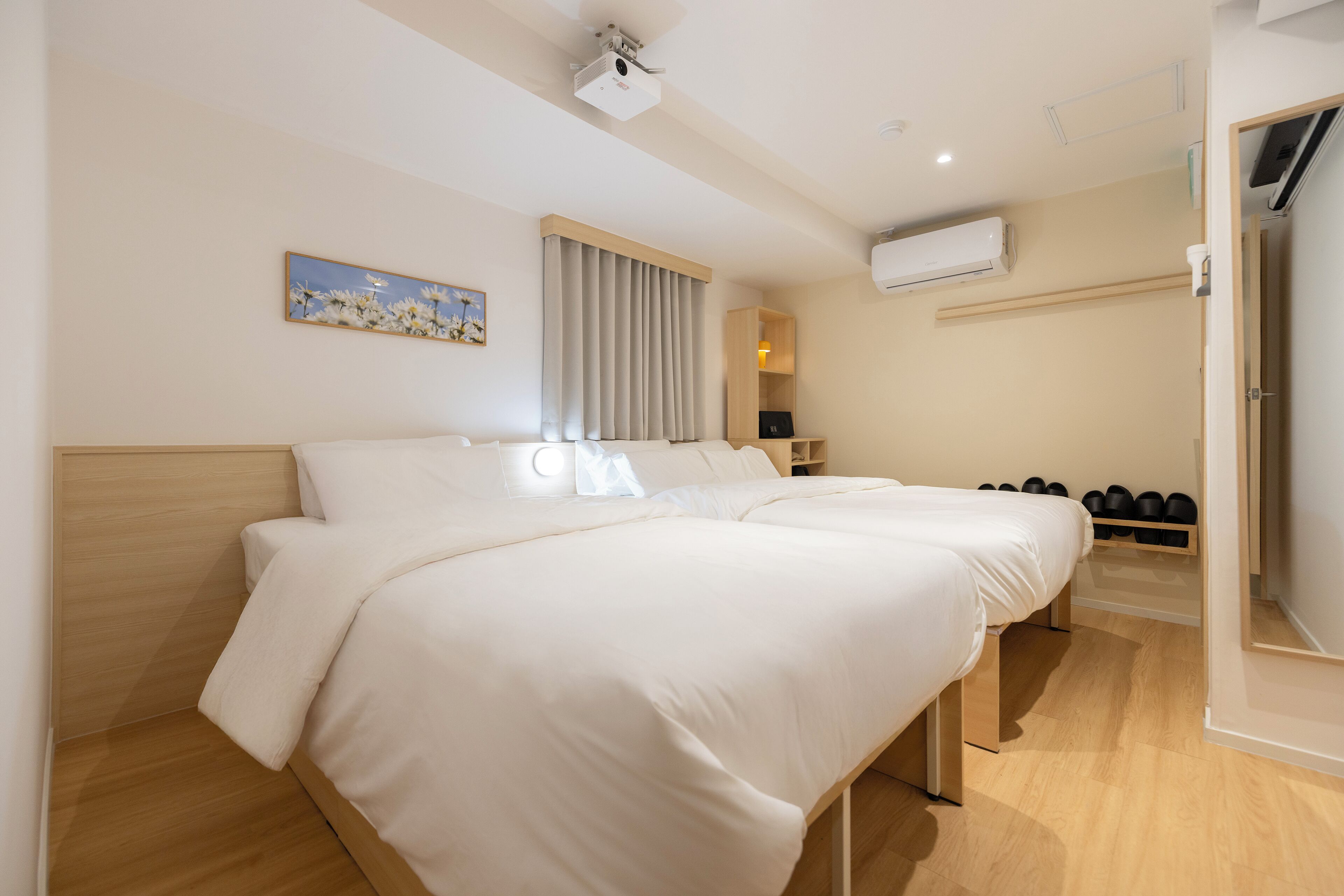 Standard Triple | In-room safe, soundproofing, free WiFi, bed sheets