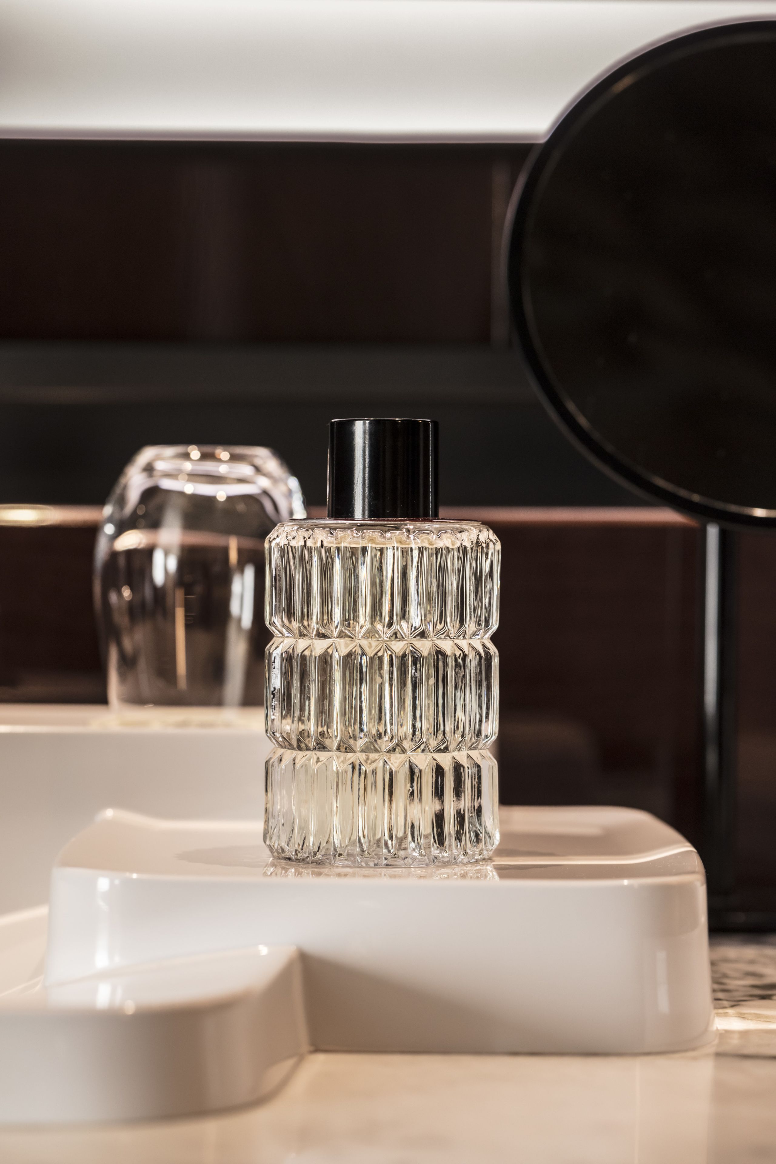 suite, terrace (les bains) | bathroom amenities | free toiletries, hair dryer, towels