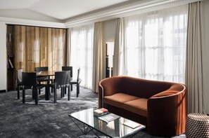 Premium bedding, minibar, in-room safe, free WiFi - Les Bains Paris (Paris)